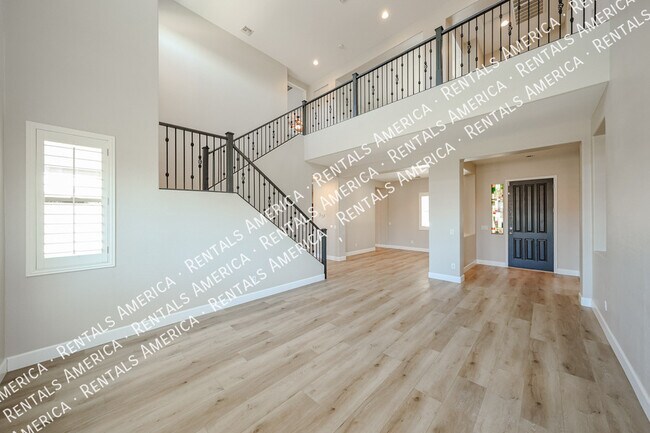 Foto del edificio - 18676 E Braeburn Ln