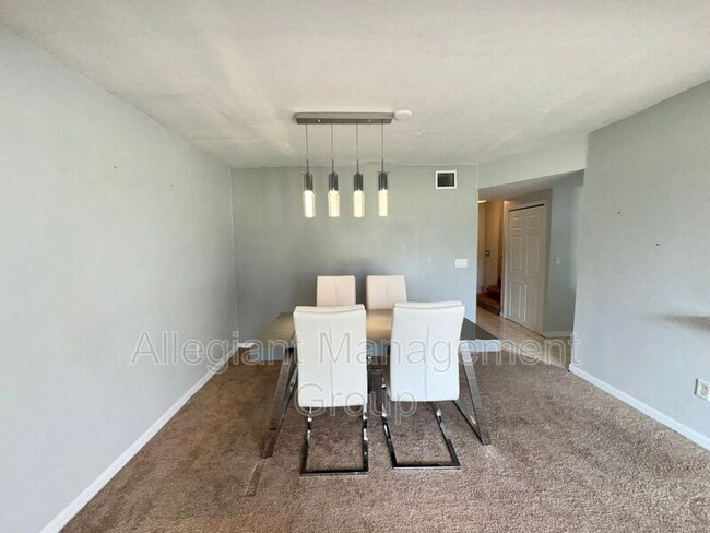 Building Photo - 474 Caribbean Dr