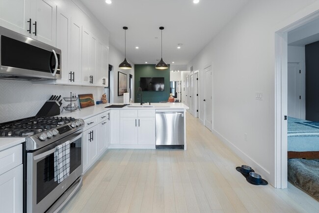Building Photo - 143 Trenton St