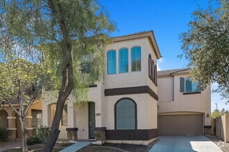 Building Photo - 4237 E Santa Fe Ln