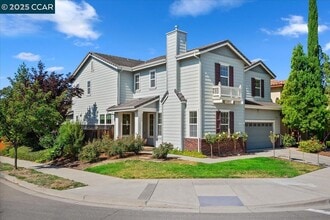 Building Photo - 2901 Embleton Ln
