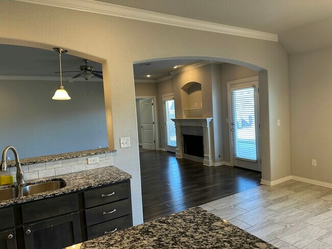 Foto del edificio - 4336 W Wales Dr