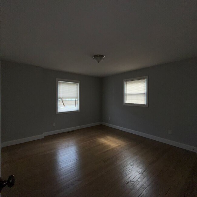 Foto del edificio - 320 Norland Ave