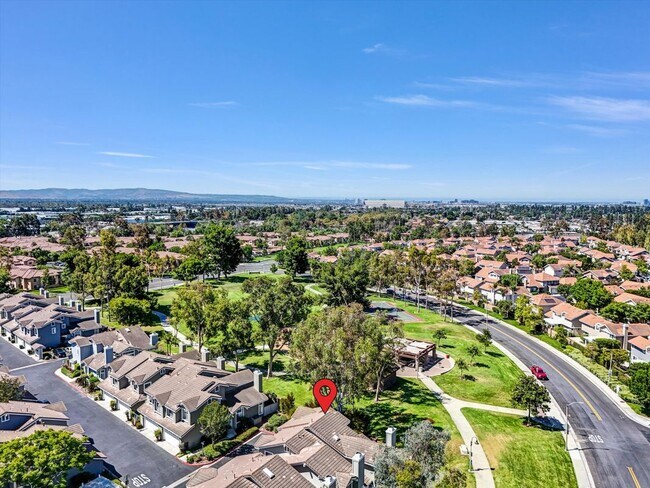 Foto del edificio - 13635 Almond St