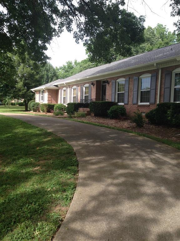 Building Photo - Ranch home in Brentwood's Meadowlake subdi...