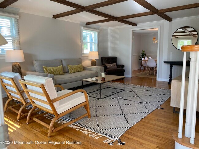 Building Photo - 242 Osborne Ave