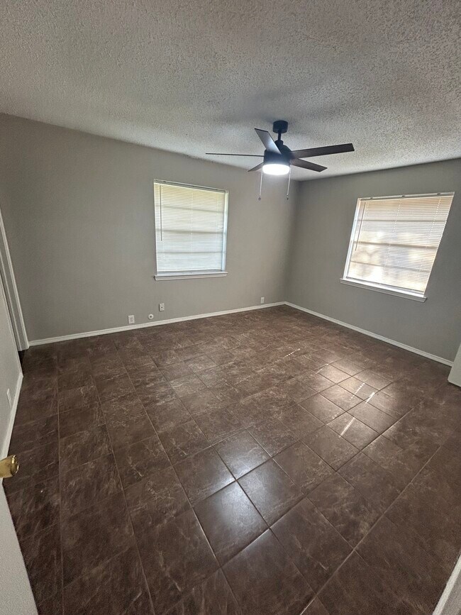 Dormitorio principal - 1104 Magnolia St