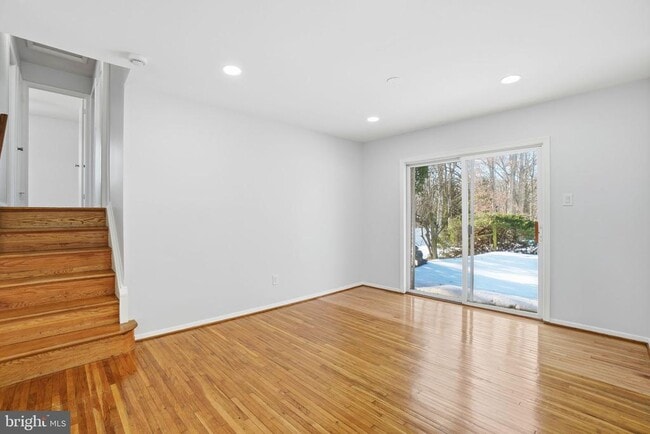 Building Photo - 6427 Pima St