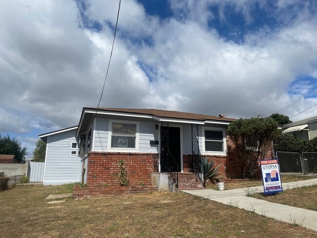 Building Photo - ***JUST REDUCED AND MOVE IN SPECIAL!!!*** ...