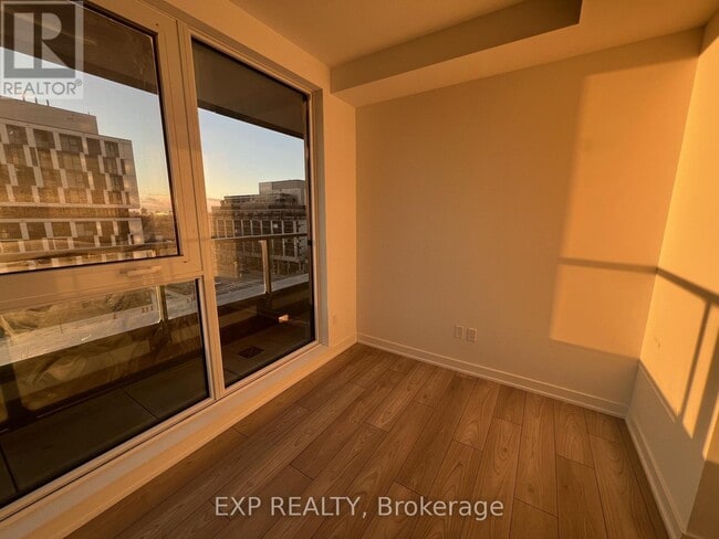 Building Photo - 1007 The Queensway