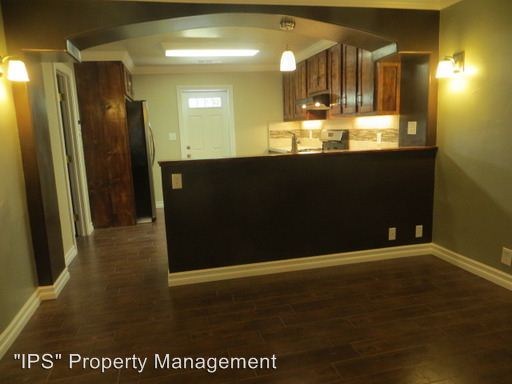 Building Photo - 131 W Alluvial Ave