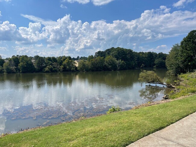 Foto del edificio - Upgraded Townhouse near Whole Foods in Kennesaw