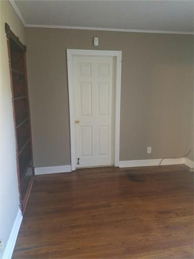 Building Photo - Charming 3-Bedroom Home in Memphis-Comfort...