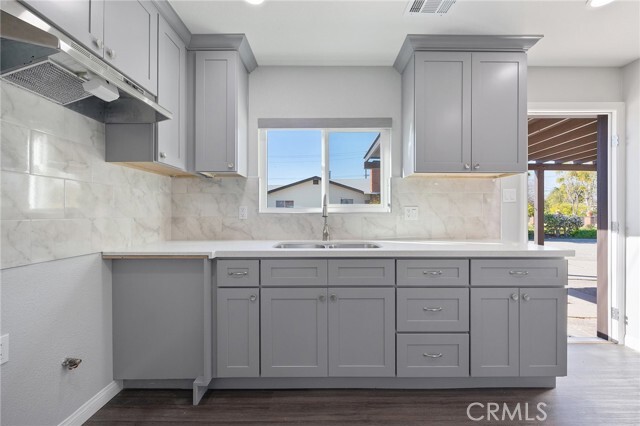 Foto del edificio - 15818 Meadowside St