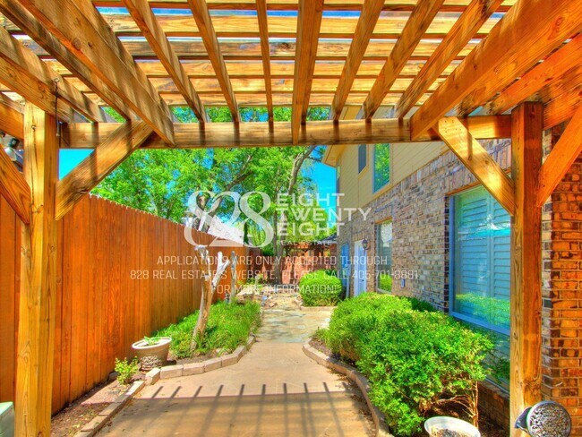 Foto del edificio - *COMING SOON!* Spacious Two-Story Brick Brookhaven Beauty Available NOW! 3 Bed/2.5 Bath with All ...