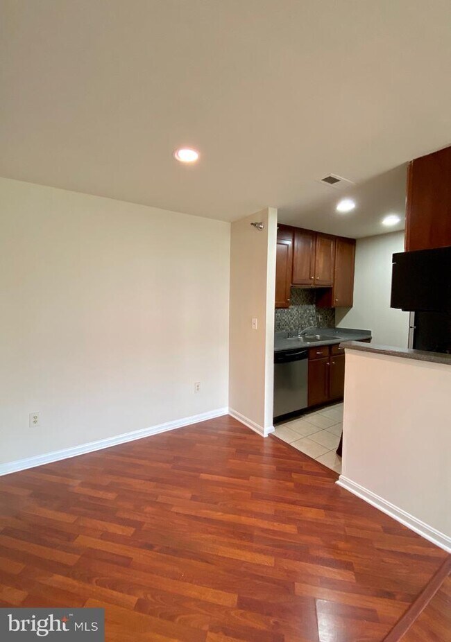 Foto del edificio - 100 Wild Oak Ln