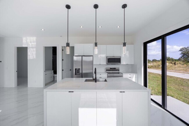 Foto del edificio - 1053 Marine Ave S