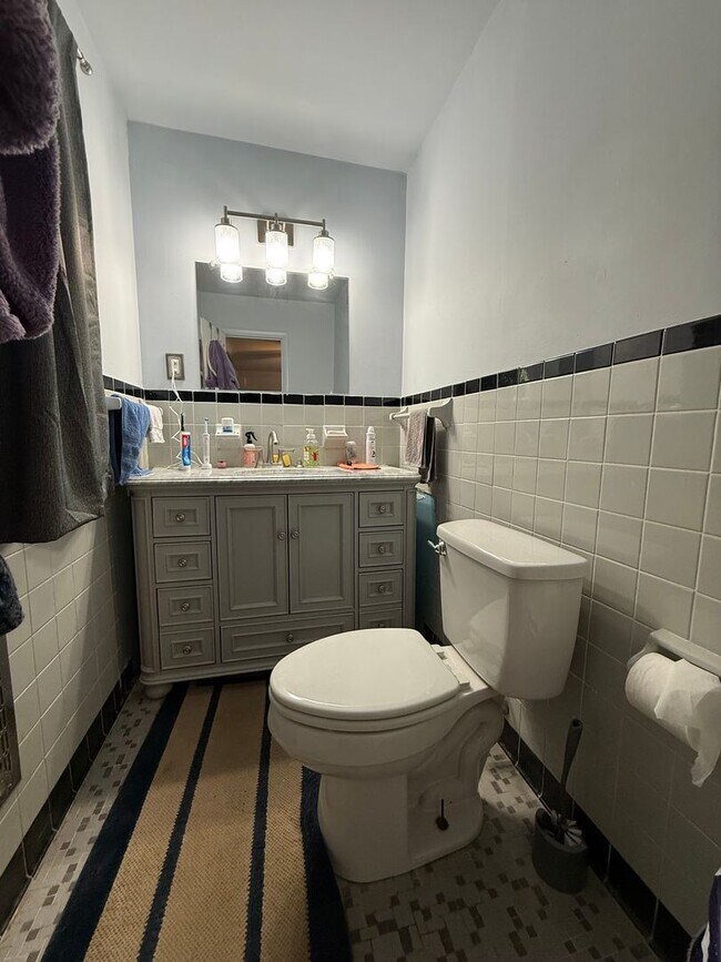 Foto del edificio - 3 bedrooms- 1.5 bath home
