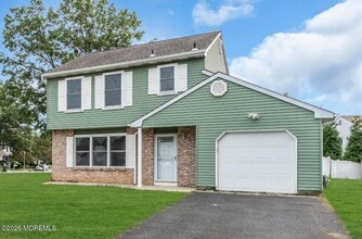 Building Photo - 101 Bristlecone Dr