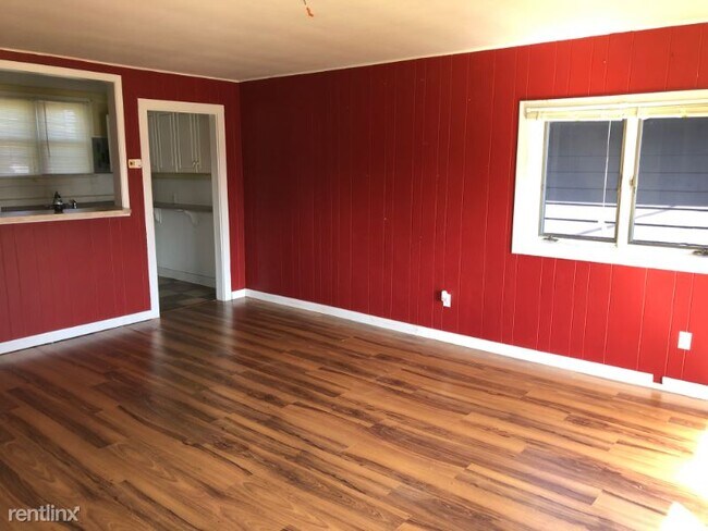 Foto del edificio - 2 br, 1 bath House - 409 E 9th St A Unit A