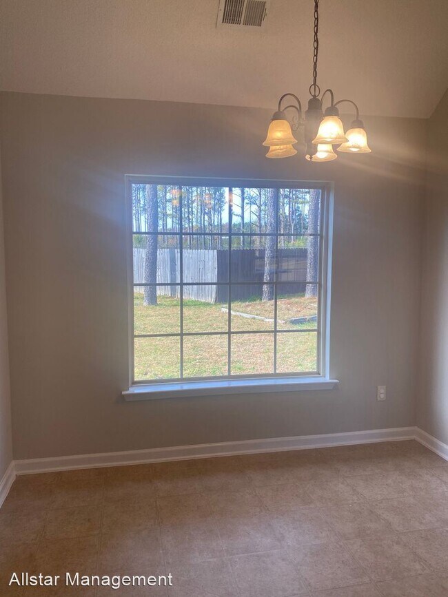 Building Photo - 4 br, 2.5 bath House - 5847 Bedford Loop W