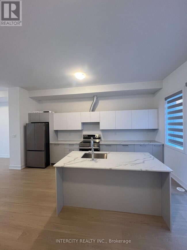 Building Photo - 19 Desiree Pl