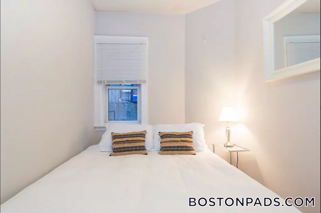 Foto del edificio - 161 Endicott St