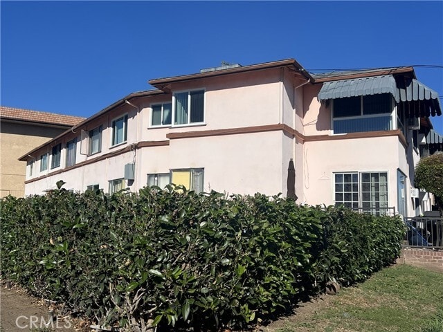 Foto del edificio - 401 W Grand Ave