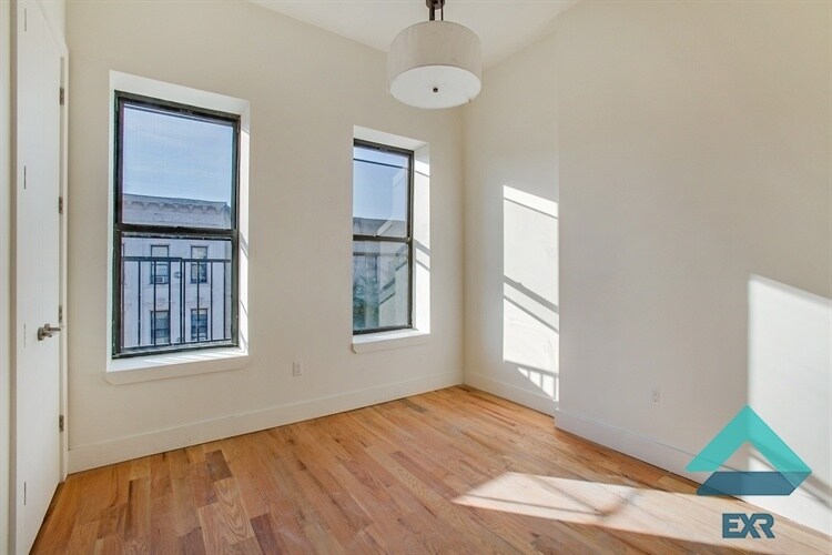 Foto principal - 308 Jefferson St