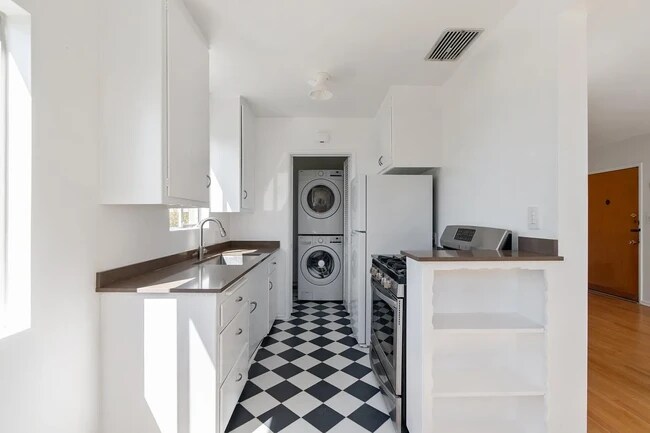 Foto del edificio - 2001 N Alvarado St