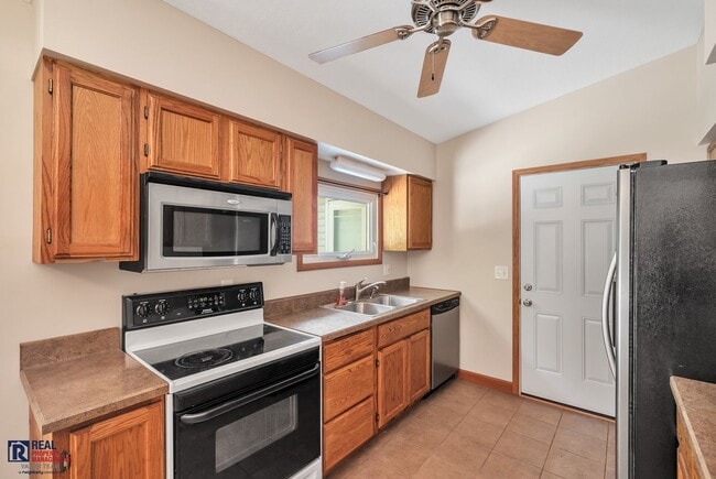 Building Photo - Renovated 3bd/1bth Ranch in Twinsburg Area