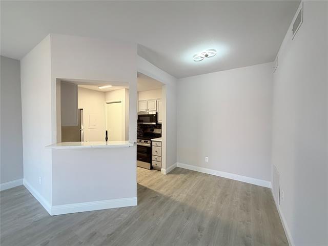 Foto del edificio - 5757 Martel Ave