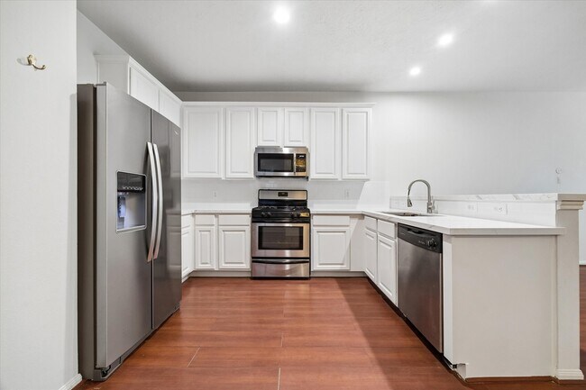 Foto del edificio - 1161 Eden Park Ln