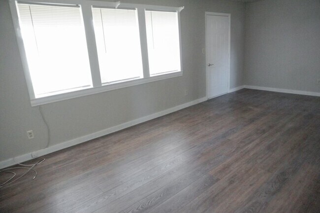 Foto del edificio - 560 S 3rd E St