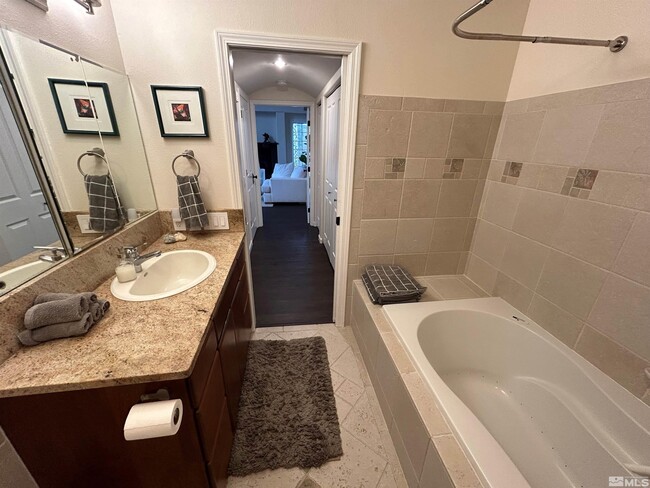 Building Photo - 655 E Riverview Cir
