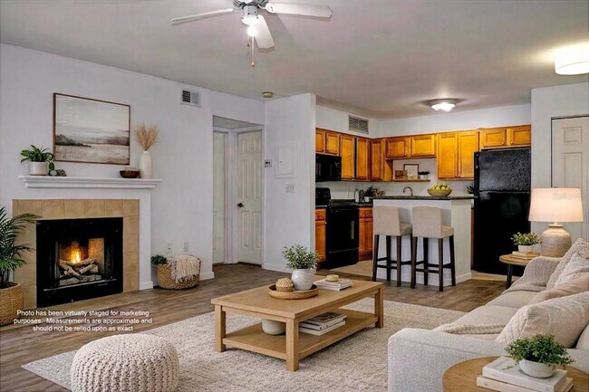 Foto del edificio - 320 Black Oak Ct