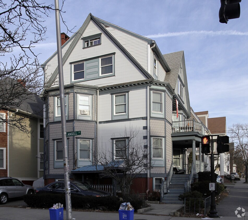 Foto del edificio - 204 Angell St
