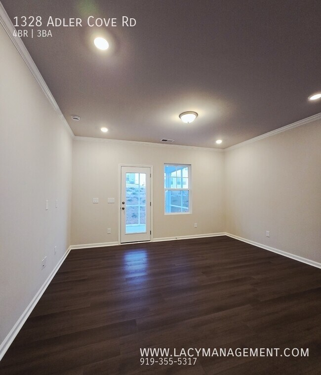 Foto del edificio - 1328 Adler Cv Ln