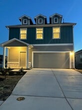 Building Photo - 7501 Poppy Petal Dr