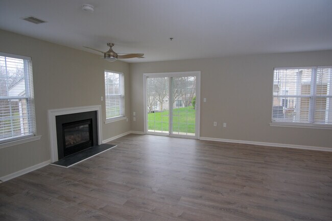 Foto del edificio - 844 Nittany Ct