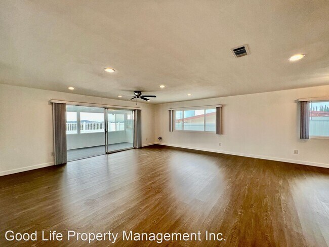 Building Photo - 3 br, 2 bath House - 8765 Lake Ashmere Dr