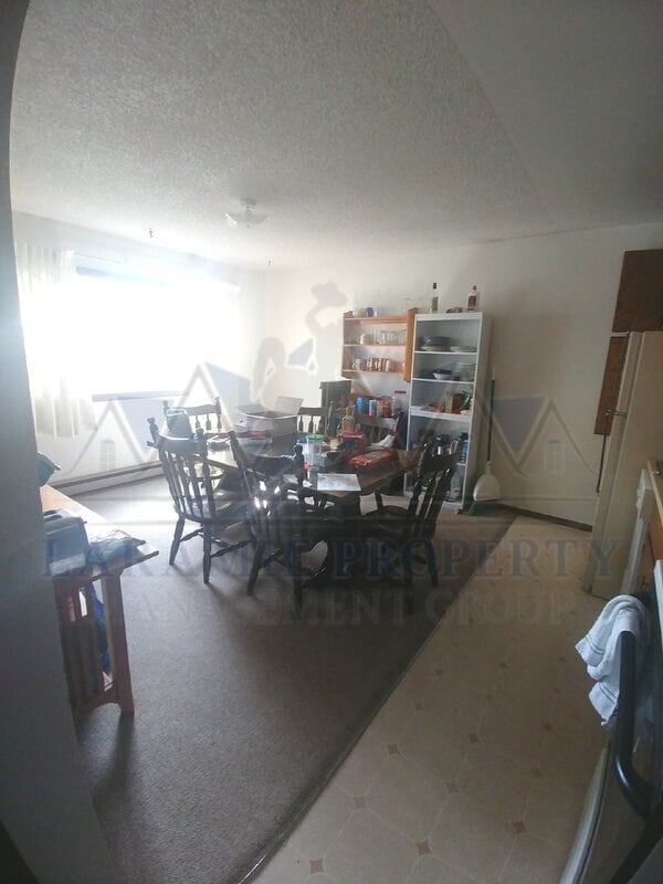 Foto del edificio - 1537 E Person St