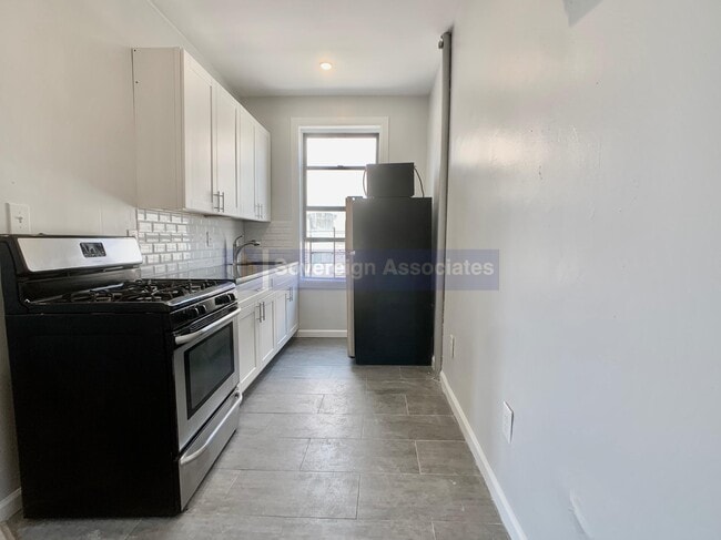 Building Photo - 540 W 158th St