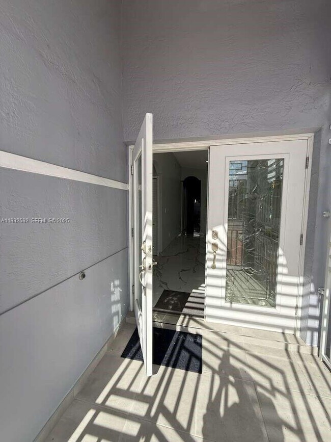 Foto del edificio - 8701 NW 109th Terrace