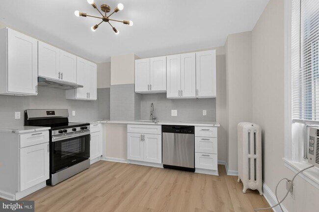 Foto del edificio - 6347 McCallum St