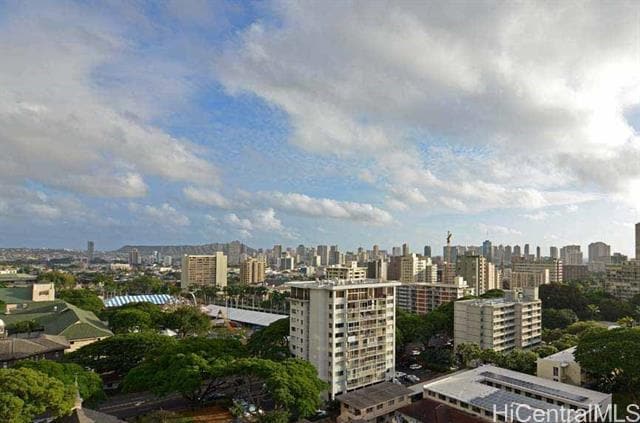 Building Photo - 1541 Dominis St