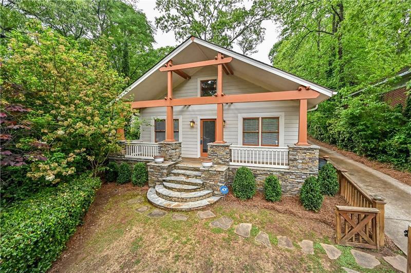 Foto principal - 214 E Davis St