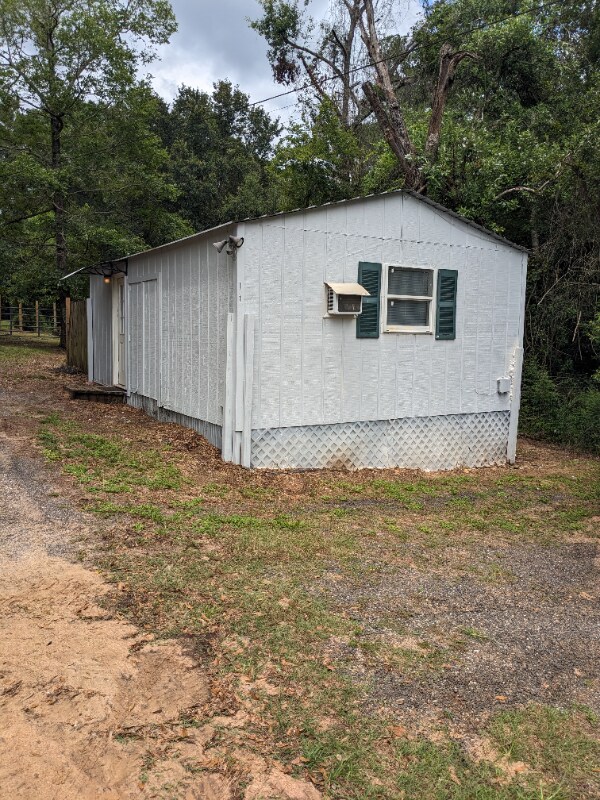 Primary Photo - 10150 Sasser Ln