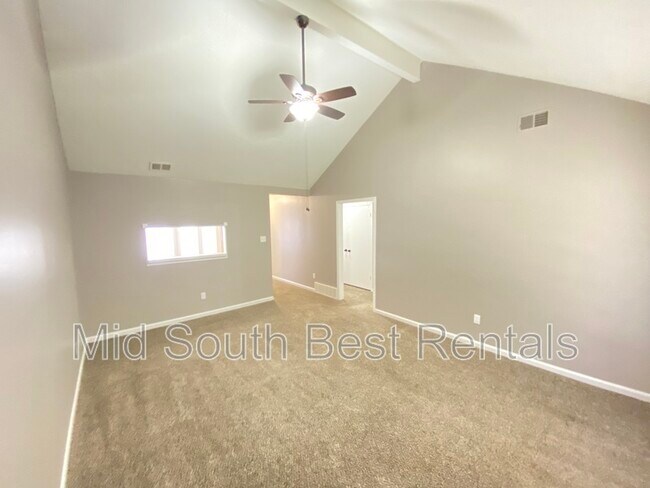 Foto del edificio - 6942 Hillindale Dr