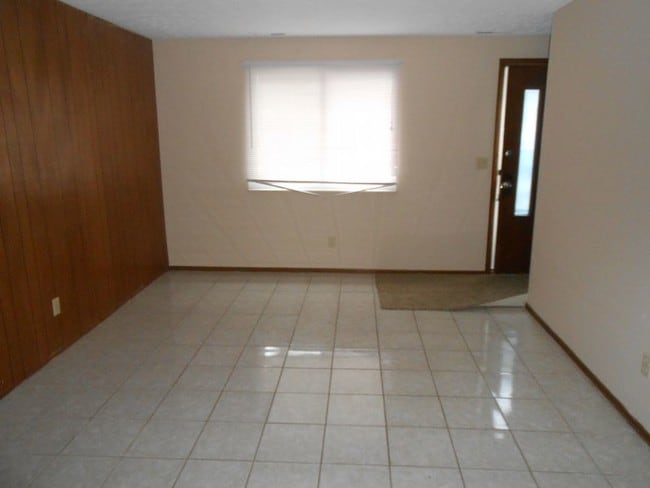 Building Photo - 1707 Oakmont St NW